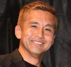 竹内涼真も反応！結婚13年…稲本潤一＆田中美保〝久しぶり夫婦ショット〟に「マジでお似合い」「モデルの奥様と並んでも見劣りしない稲本さん」の声