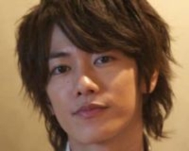 「全く誰かわからない」36歳・佐藤健〝激変〟姿にSNS騒然「え？って驚き」「二度見する」