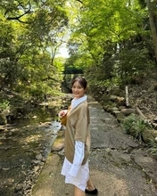 「前世は人魚なので…」〝デコルテ全開の白ワンピ〟で海岸ショット、元欅坂46織田奈那に「最近色気がすごい」「海の女神さま」