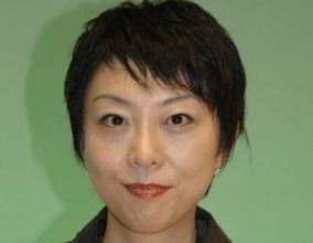 「孫、爆誕！」56歳・室井佑月、初孫写真公開に「室井さん譲りの切れ長な目元」「孫にデレデレになってください」の声