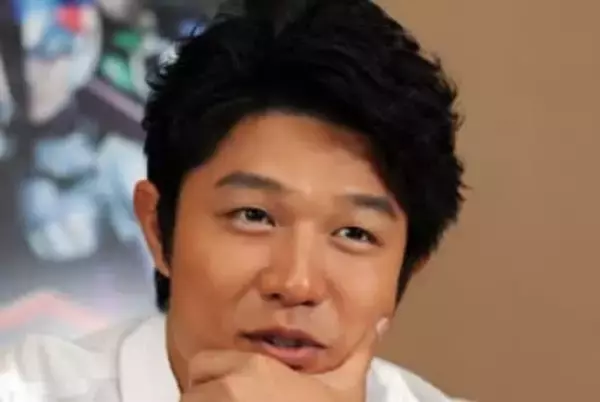 「え?え?え?」〝主役不在〟鈴木亮平主演の新ドラマ予告に騒然「だれ??」「凄く深読み考察したら…」「この仕掛け、ヤバすぎます…！」