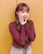 「ちょっと怖い」「女優の顔に」元TBSアナ宇垣美里〝ザックリぴたぴたドレス〟姿に脚光「ママ友バトルにハマりそう」