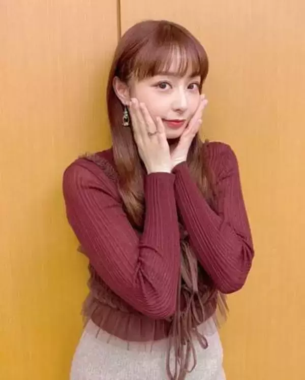 「ちょっと怖い」「女優の顔に」元TBSアナ宇垣美里〝ザックリぴたぴたドレス〟姿に脚光「ママ友バトルにハマりそう」