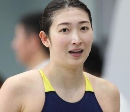 「池江璃花子さんなの？」白血病から競技復帰して6年…〝雰囲気がらり〟池江璃花子のぬい活コーデに反響「ファッションすてき！」「埋もれる！」