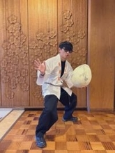 紅白でAKB48と記念撮影したサカナクション山口の〝アイドルに言われた〟ことが話題「確かに世代的にはそうか」「時の流れ早すぎ」