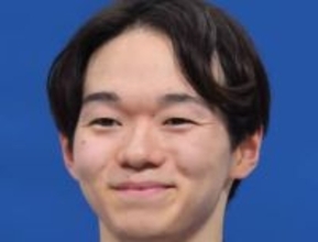 「自然にやってる箸のとり方、食べ方が…」銀メダリスト鍵山優真〝ご褒美歓喜〟姿に「作法が板についてる」「リアクションが可愛い」「養いたい」の声