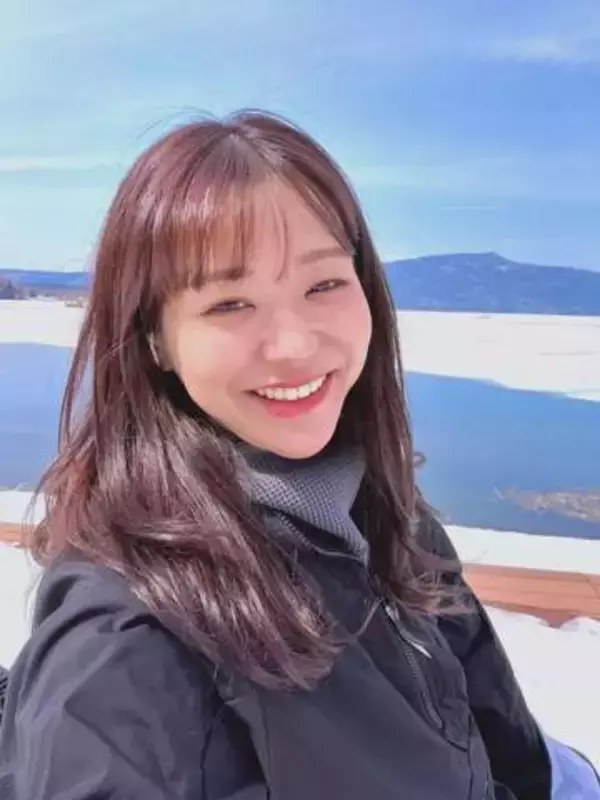 3月にロコ・ソラーレ退団…カーリング吉田知那美がスキーコーチの夫と2ショット公開「最高にいいかも」「本当に幸せそう！」の声