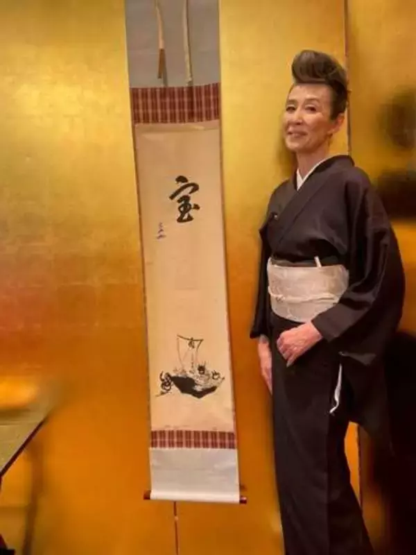 「とても華やか」帽子姿でお食事…萬田久子、高級料亭で春の宴ショット「難しい帽子ですが色も形もお似合い」