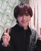 「何番ですかー？」なにわ男子・大西流星〝ピンク唇〟に反響…写りこんだ使用リップにファン釘付け「少し違う雰囲気」「ビシュ爆裂」