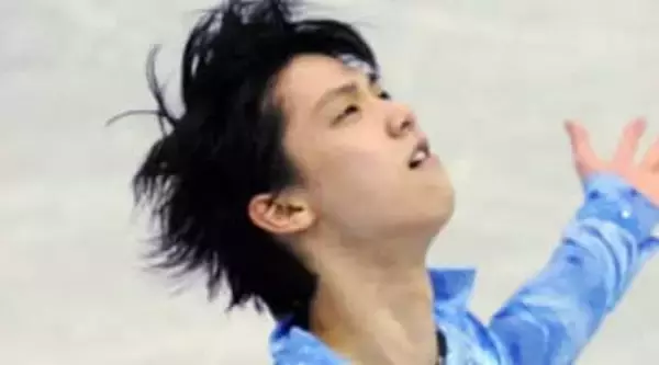 「やばいやばい」「本当に同じ人⁉」衝撃…羽生結弦〝雰囲気激変〟姿に驚きの声「鳥肌立った」「凄い世界観」「見るたびに好きが増す」