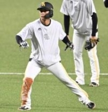 「代打でいく準備はしていた」　左肩甲骨亀裂骨折の今宮健太はベンチ入りも出場なし　ソフトバンク小久保監督が説明