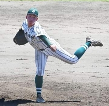 背番号11の左腕が三塁踏ませず　八女学院が3回戦へ　ソフトバンク牧原大成を育てた75歳指揮官の独自調整が奏功【高校野球福岡大会】