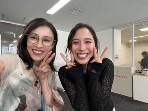 「広瀬アリスとの見分け方」と自ら…〝ばっさりカット〟水野美紀の近影に「アリス感がなくなった」「これで見間違わない」「別人に見えます」
