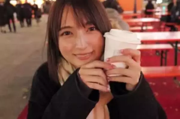 「見えちゃってますね」「透明のヒモが…」宇佐美彩乃〝はみ出し〟水着ショットに「気絶しそうです」「惚れ惚れしますなぁ〜」の声