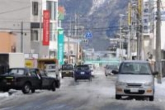 「クルマの靴下みたいでかわいい」冬のドライブ必需品〝布チェーン〟が話題「保険で持っておくものだね」「ホイールが傷つかないから良いよね」