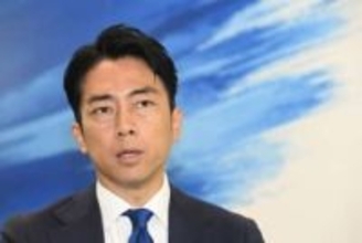 「どこで買える!?」「白シャツで食べる勇気…」小泉進次郎大臣〝まさかの昼食〟に反響「初めて知った」割り箸に「ミスっても捨てずに使うの好印象」の声も