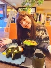 「夜な夜な2度も…」〝1人紅白〟ショット「え！マジかぁ～」「まだまだ写真集もいける」39歳スザンヌの近影が話題