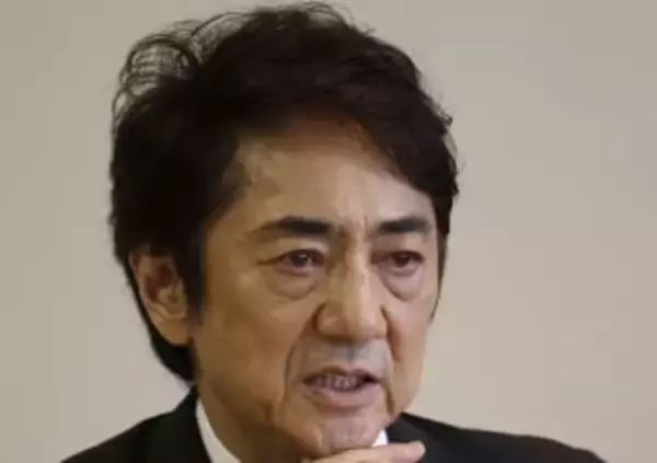 「2人いっぺんにどつくの面白い」市村正親が息子2人と美声披露「オタマトーンに寄せてるのなんで?」「篠原涼子似てる」と反響