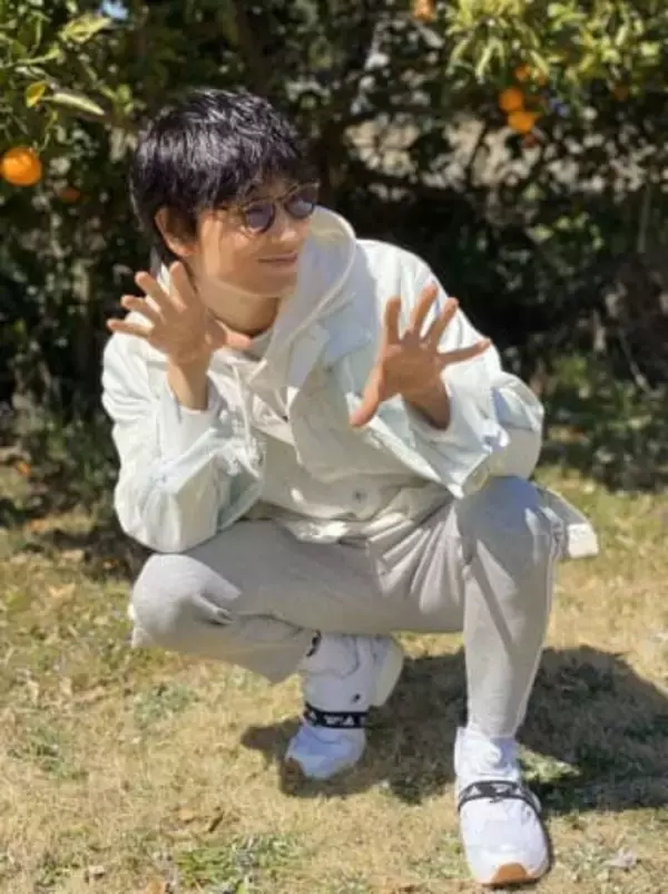 「どうした⁉」「本当に同じ人なの…」妻は元朝ドラヒロイン…〝激変〟43歳パパ俳優、綾野剛の姿に衝撃「貫禄が凄い」「よ、良すぎる」「素晴らしい」