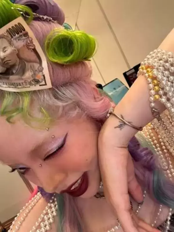 「印象違いすぎない！？」ちゃんみな〝激変〟別人級ビジュアル、徹子の部屋で見せたまさかの姿に「ギャップがいいな」「TPOをわきまえてる」の声