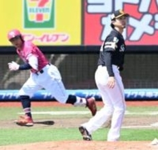 「予防的なところで代えました」ソフトバンク小久保監督　今季最短3回4失点の上沢直之の降板理由を説明