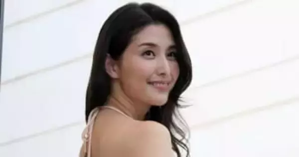 「深いぃぃぃー」「うわー」2児の母、橋本マナミ〝41歳、波打ち際の大胆ショット〟に反響「脱帽です」「ますます魅力的に」