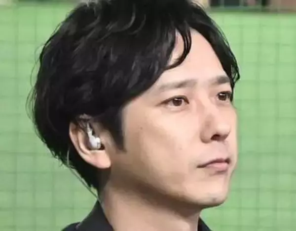 二宮和也「VIVANT」でロン毛に変身！ファンから〝ある部分〟に注目が…「つけてる？」「気になる〜！」「何かの作戦中でしょうか」反響続々