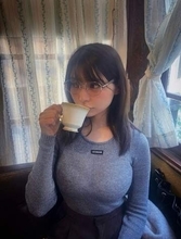 〝上下逆さま!?〟まさかの黄色ビキニ…インスタグラビア女王・似鳥沙也加の衝撃ショットに「ギリギリ攻めすぎ」「クビレがえぐい」