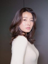 「面積小さくて最高！」石田純一の娘、すみれ〝大胆〟水着3ショットに歓喜の声「スバラシイ」「ダイナミック」