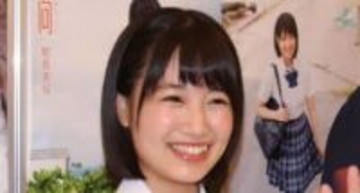 「中学生だった子が…」4月に年下男性と電撃婚！14歳で衝撃デビュー、センターも務めた27歳元人気アイドル〝ミニ丈〟姿に「スタイル抜群」「時を感じる」