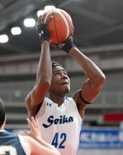 精華女子は2年連続の4強入りならず、4連覇狙う〝女王〟京都精華学園に惜敗【高校バスケ・ウインターカップ】