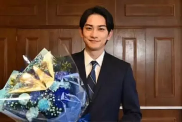 「これぞ裸一貫」町田啓太、元力士俳優と〝ガチ相撲〟が話題「ニヤニヤしちゃう」「目玉対決」「アップで見れるの嬉しい」の声