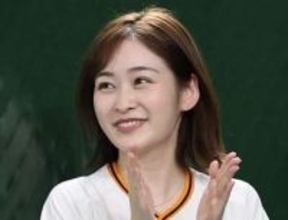 「一瞬誰かわからんかった！」〝仰天イメチェン〟フリー転身の岩田絵里奈が話題「不安なお気持ちよく分かります」「カラーリングが天才的すぎ」