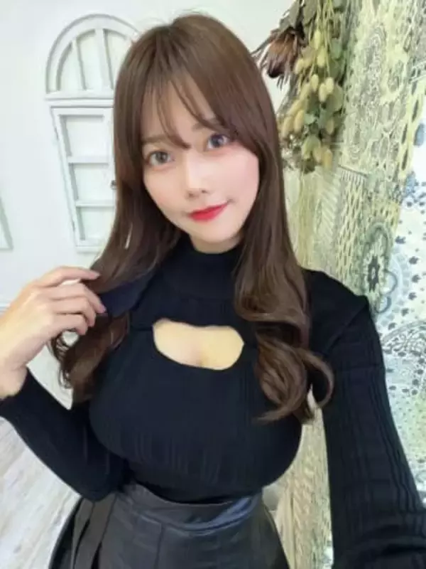 「まさかの…」「反則デス」現役看護師グラドル・桃里れあ〝コスプレショット〟に反響