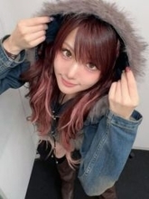 2年前に電撃婚＆出産…元モー娘の田中れいな〝36歳の超ミニ丈＆生脚〟姿に「ママだなんて思えない」「何をどうしたらそんな…」