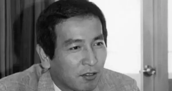 「初めて見た」父は村井國夫、母は音無美紀子〝両親の愛情たっぷり〟40歳息子バースデーショットに反響「一族ですね似てる!」「お～お父様にそっくり」