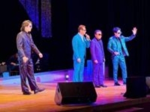 父と叔父は紅白常連の大物、兄も歌手…〝兄弟ショット〟公開した34歳歌手・木村徹二に「次男が父親似」「好青年だし歌も良い」の声