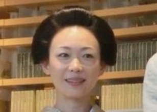 「久しぶり」65歳＆47歳になった〝渡鬼、年の差夫婦〟が…気心知れた泥酔ショットに「わぁ 愛さんだ！」「中学〜高校生めちゃくちゃ美少女で…」の声