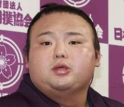 「若返って別人…」現役MAX182キロ ⇒ 45キロ減の元貴景勝〝好青年激変〟親方姿にネット騒然「変わりすぎ！」「二度見どころかガン見する」