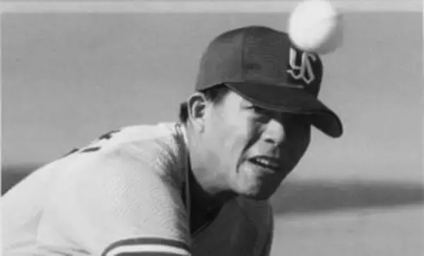 父は元巨人キラー、母は元女優のモデル・川崎琴之〝28歳誕生日ショット〟に「目がくりっくり」「お母さん似」