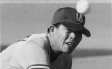 父は元巨人キラー、母は元女優のモデル・川崎琴之〝28歳誕生日ショット〟に「目がくりっくり」「お母さん似」