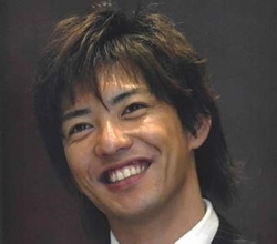 「若い頃の親父さんに似てる」父は〝戦隊レッド〟金子のあ22歳の誕生日2ショットに「絶対にガオって言ってる！」「金子昇も51歳になって驚いた」の声