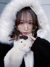 「木炭かと思った」アイドルがコンビニで見かけた〝謎の食べ物〟に反響多数！その正体は…「これめちゃくちゃ美味いよ！」「初めて見た」