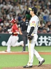 慎重継投が大誤算　ソフトバンク尾形崇斗、初球に痛恨の勝ち越しソロ被弾　楽天・村林一輝に155キロ直球を運ばれる