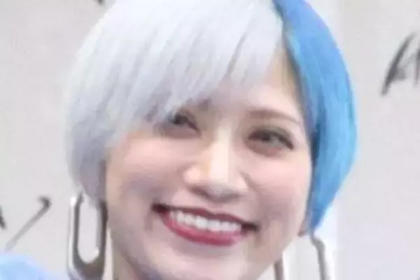 「すっっげえ」「地頭良過ぎ！！」家康の末裔…ぱーてぃーちゃん信子の〝シゴデキ〟居酒屋アルバイト姿に称賛の嵐「動き方が勉強になります...」「マジで尊敬する」