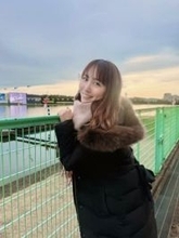 「これは爪とぎではありません」〝360度開脚アナ〟長久梨那、愛猫もびっくり!?突き出しストレッチに反響「すぐ乗るよね～」「猫になりたい」