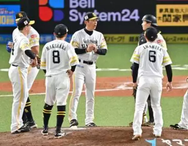 「村林が初球でよく打ちましたね」慎重な継投策が裏目のソフトバンク小久保監督　指摘した「点を取った次」