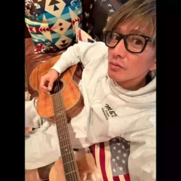 木村拓哉、社会現象にもなった〝伝説のスニーカー〟着用ショットに「俺も昔欲しかった」「木村拓哉さんが...エアマックス95」