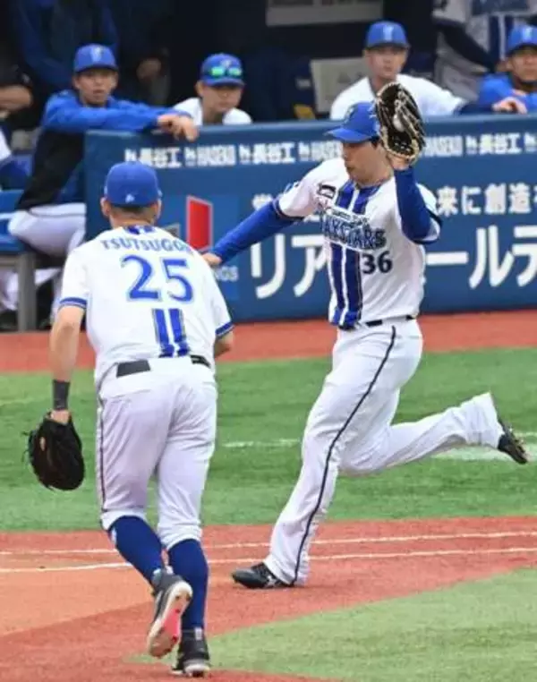 DeNA尾形崇斗が古巣のソフトバンク打線に3回で5K完璧投　プロ初打席初安打も　5月のトレード移籍で加入