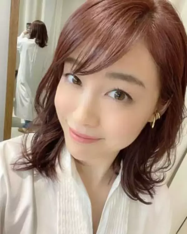 「ビキニなんてもう着ることないと…」昨年出産2児のママ新井恵理那、親子お揃いビキニ「幸せ感溢れてます!」「大人の色気でとる」